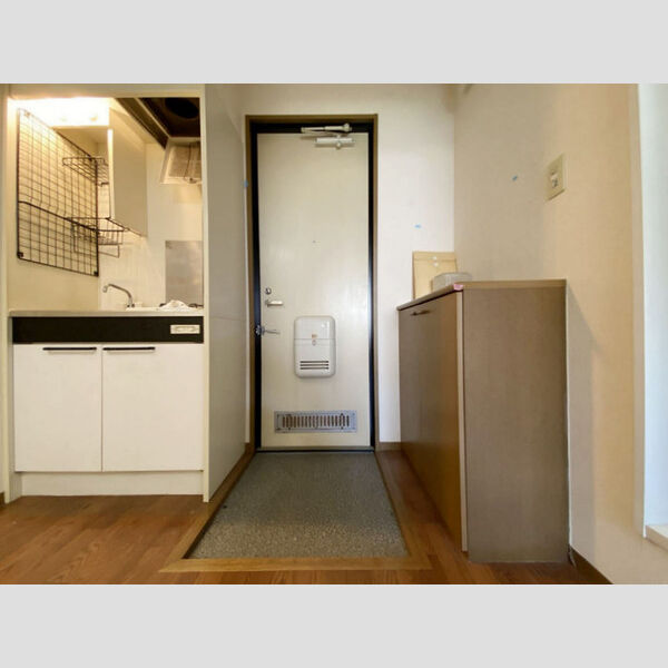 フラットエイト201号室 201号室玄関