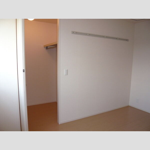 パラディーゾ301号室 ウォークインクローゼット