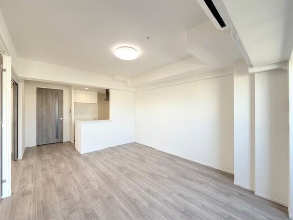 エレミ本蓮沼14階 リビング