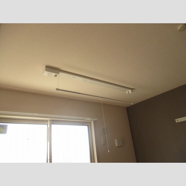 マ・メゾン205号室 室内物干し