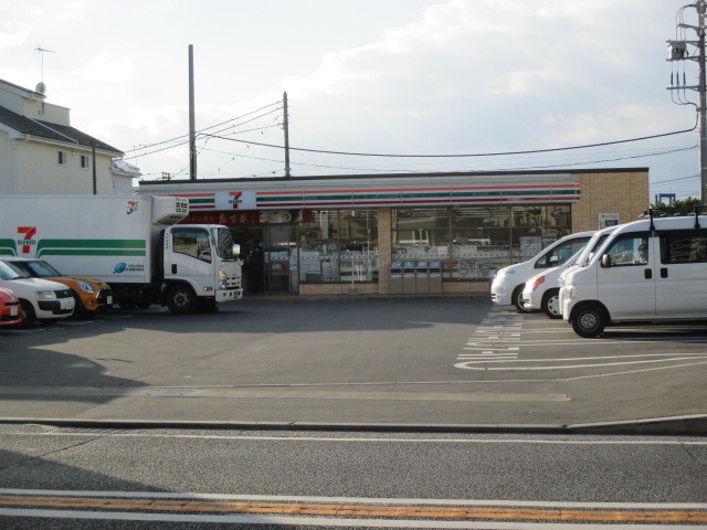 恒陽藤沢マンションＡ棟　４０４号室 【コンビニエンスストア】セブンイレブン藤沢片瀬山店まで556ｍ