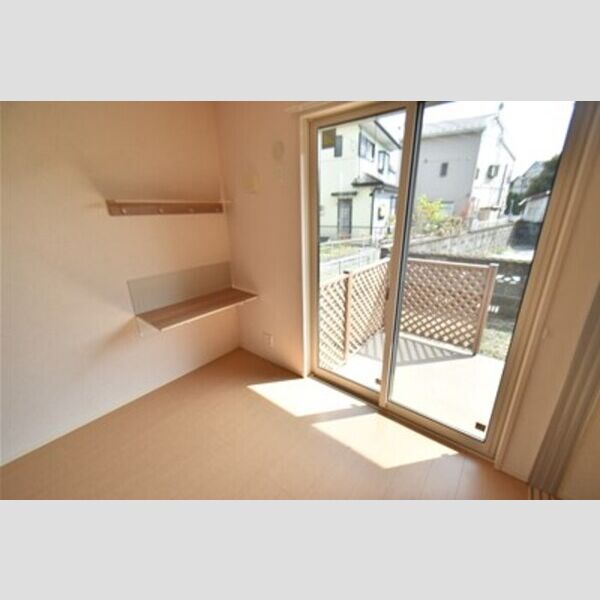 グランイーグルB101号室 ワークデスク