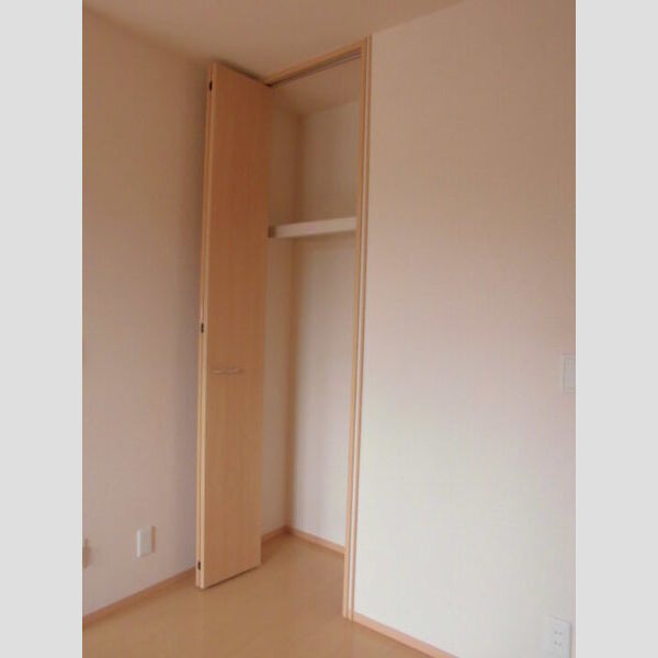 エテルナ102号室 クローゼット
