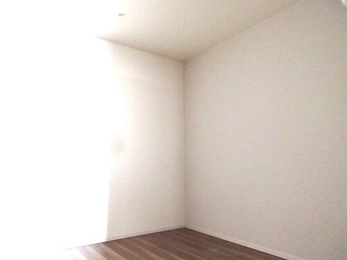 ザ・パークハウス西新宿タワー６０39階 洋室（約5.3畳）