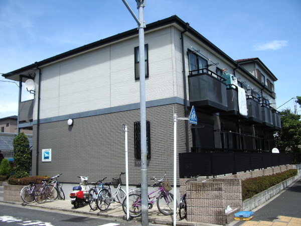 バーナルヒルズⅢ 外観