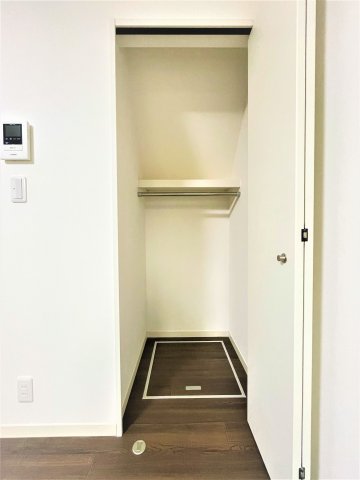 ヴィゴーレ５　Ｂ棟0103号室 収納