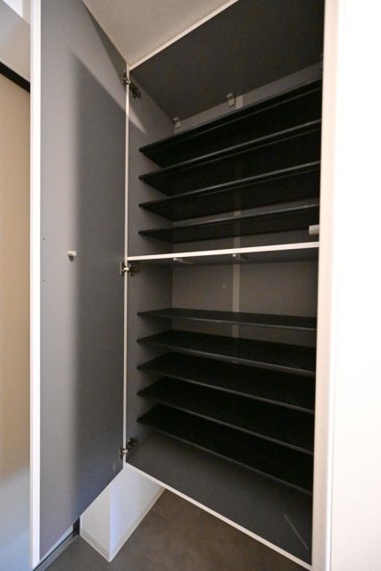 フェリデンシア御嶽山3階 靴入