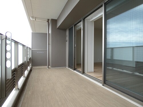 プレミスト湘南辻堂　ＦＯＲＥＳＴ Ｆａｃｅ バルコニー