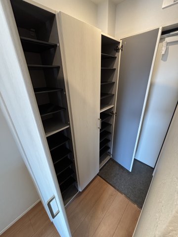 ウィンメゾン海神 収納豊富な玄関です！