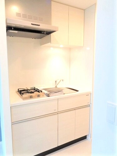 ＲＥＦＲＡＭＥ ５ Ｉｒｉｙａ4階 キッチン　※新築時同タイプ別部屋2022.12撮影