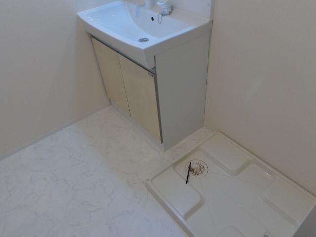 アッサンブラージュ201号室 洗濯機置場