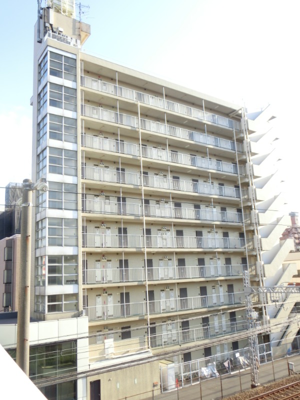 スカイコート生麦6階 外観