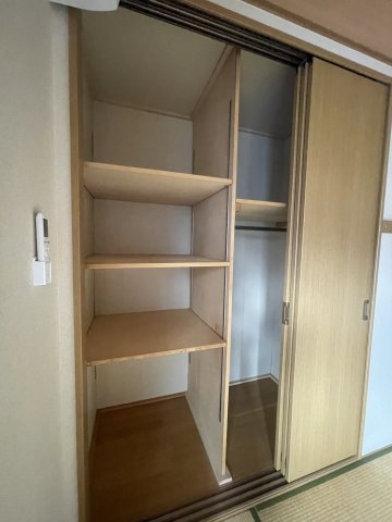メゾン千月３号棟3-2号室 収納