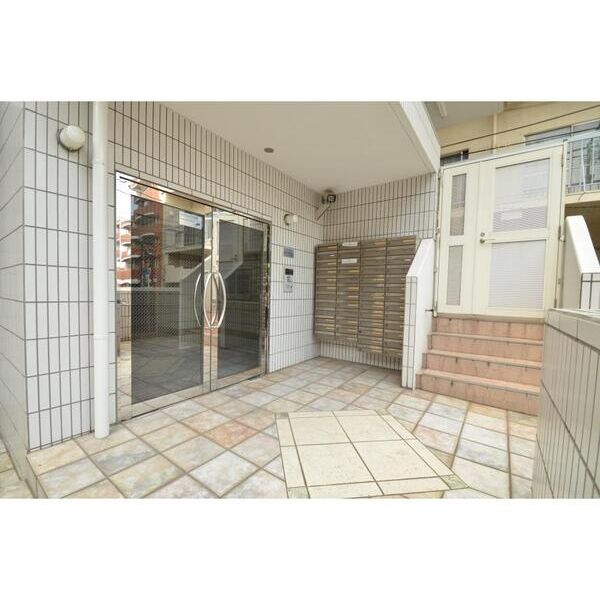 ジェイド・パレス エントランス