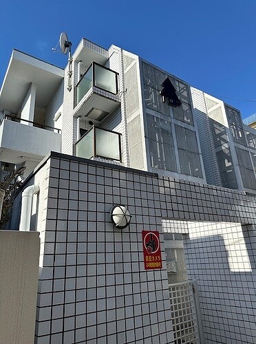 トップ・ルーム新宿の外観画像