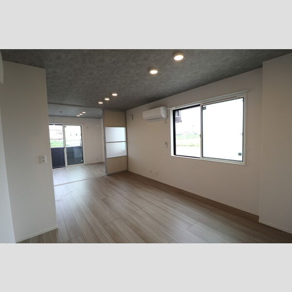 ムーンダスト美園 LDK13.1帖
