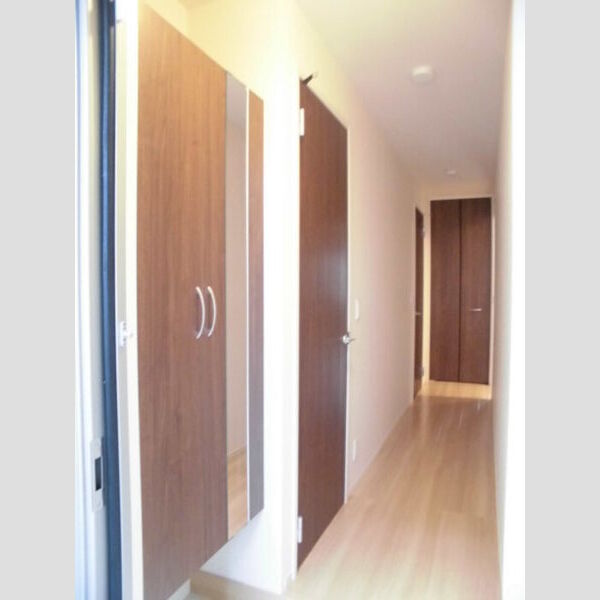 フォレスタ レザイア 玄関