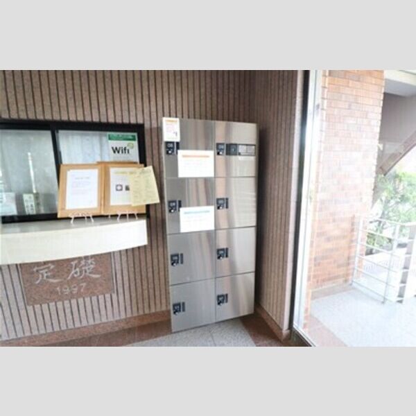 パティオ坂巻301号室 宅配ボックス