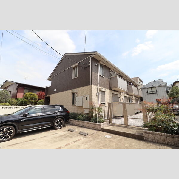 シャイン101号室 建物外観
