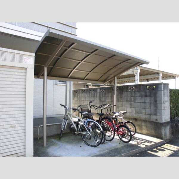 レセンテ・ジュン 駐輪場