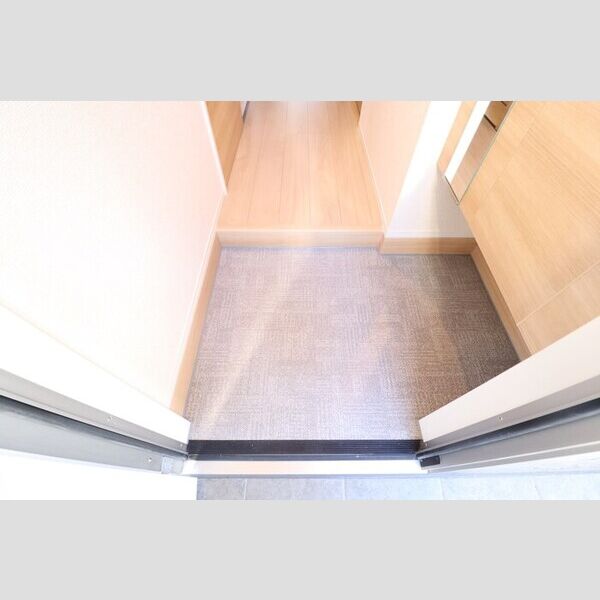 サニークレスト 玄関