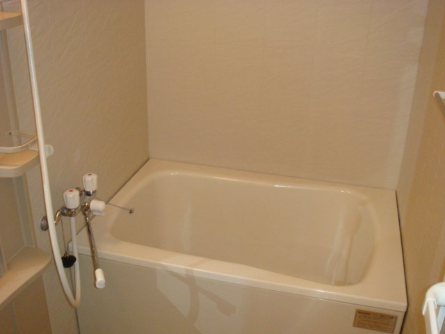 ローズウッド草花101号室 バス