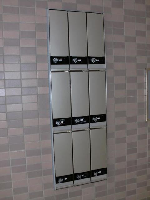 エル・キュート0201号室 集合ポスト