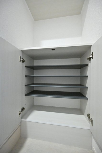 エルミ上落合2階 靴入