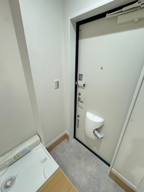 ムメ高柳(E-218)1階 玄関