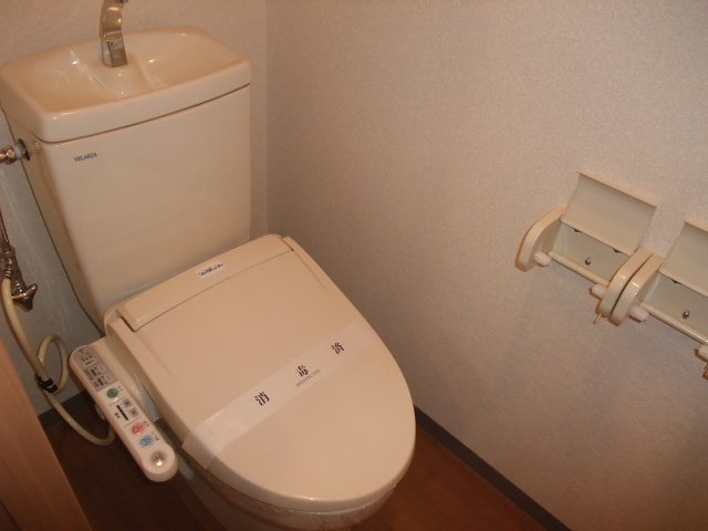 シャン・デ・フルール105号室 トイレ