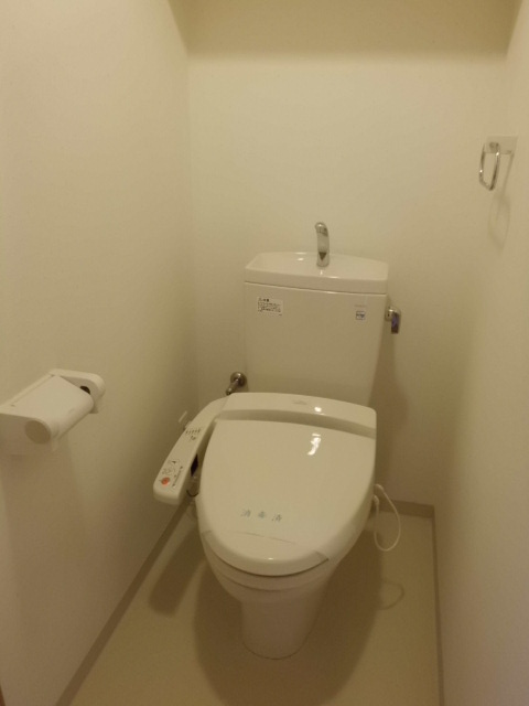 カッスル菊名0408号室 トイレ