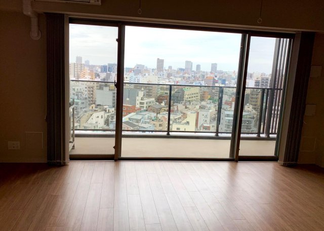 アトラス日暮里 広々としたワイドバルコニー、眺望良好です。