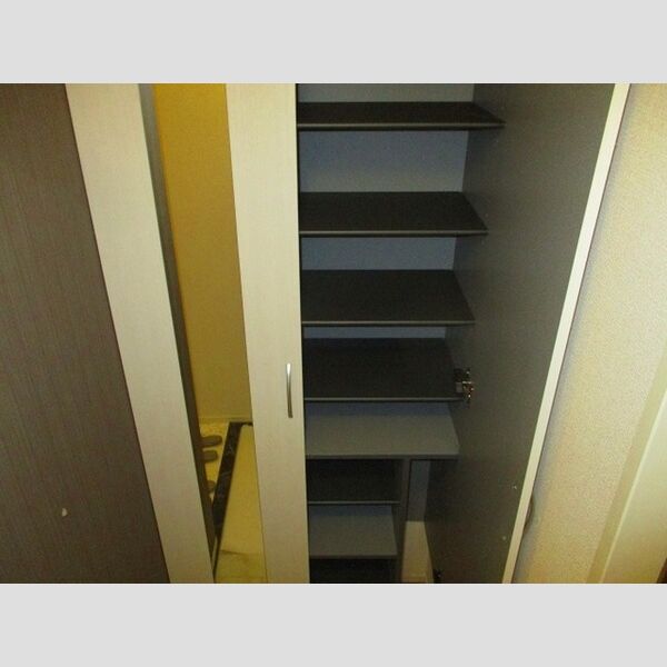 アルシオーネ207号室 シューズBOX