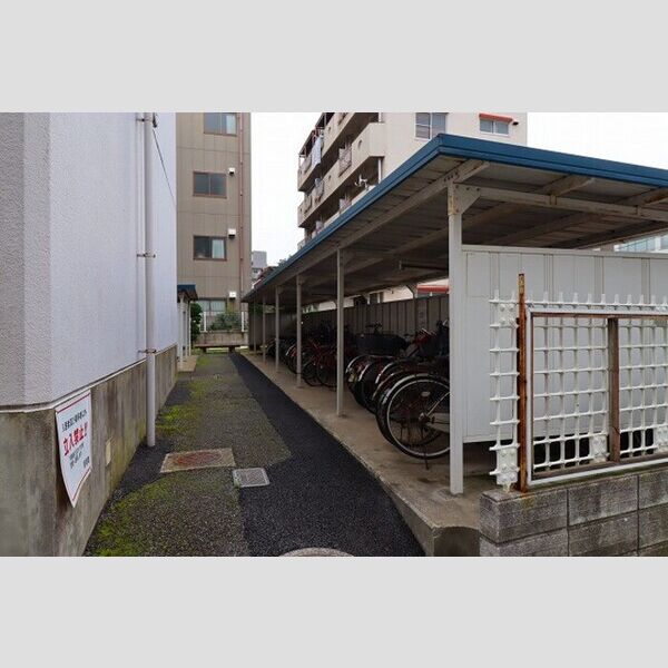 サンライン・フジ 駐輪場