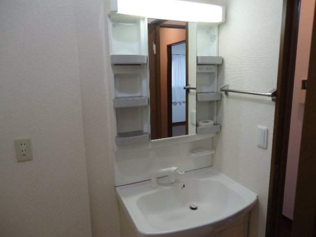 ウイング福寿館 洗髪洗面化粧台