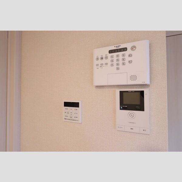 グランヴェール203号室 ホームセキュリティとTVモニタホン