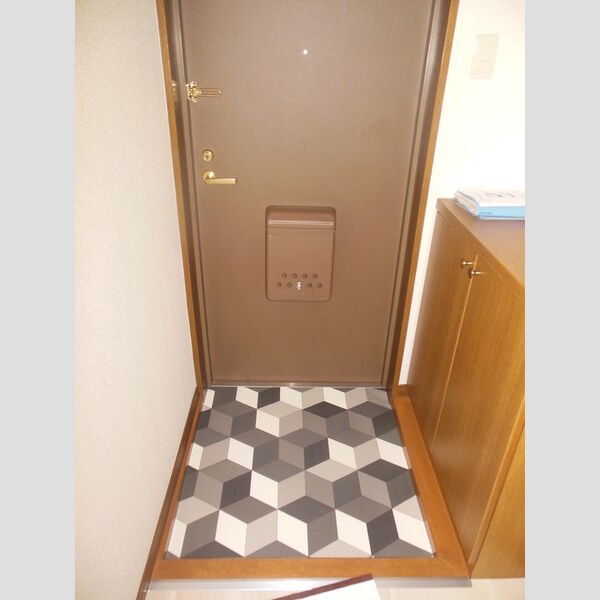 シャイニーヒル 玄関