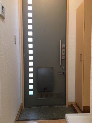 アジュールⅠ0202号室 玄関