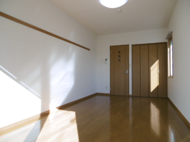 レオミノール明神町 居室2