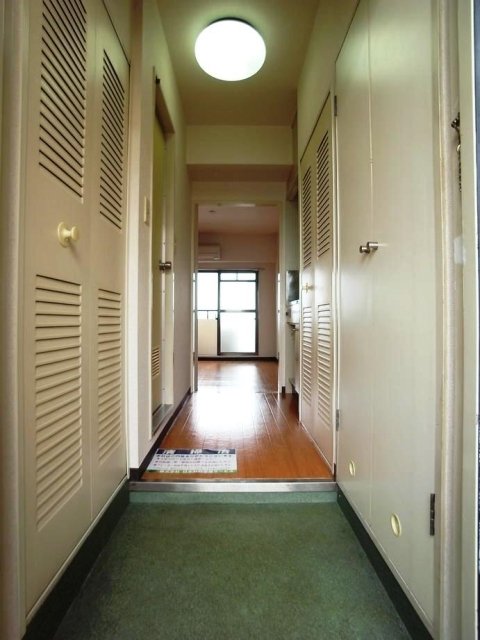 リバティー多摩川 玄関