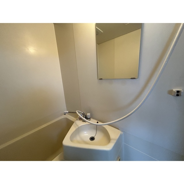 サンシャインハイツカジワラ205号室 内観