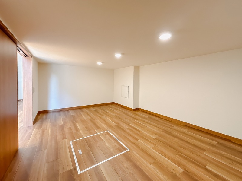 アイビスコートⅡ1階 蔵収納