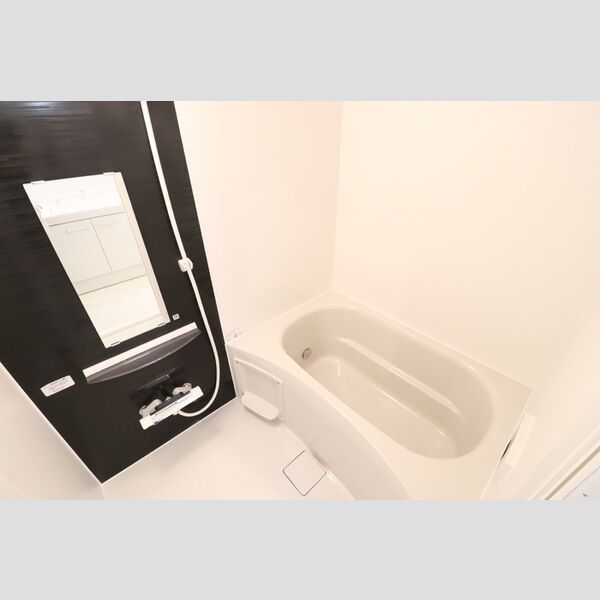 コリーヌヴェール日進105号室 浴室