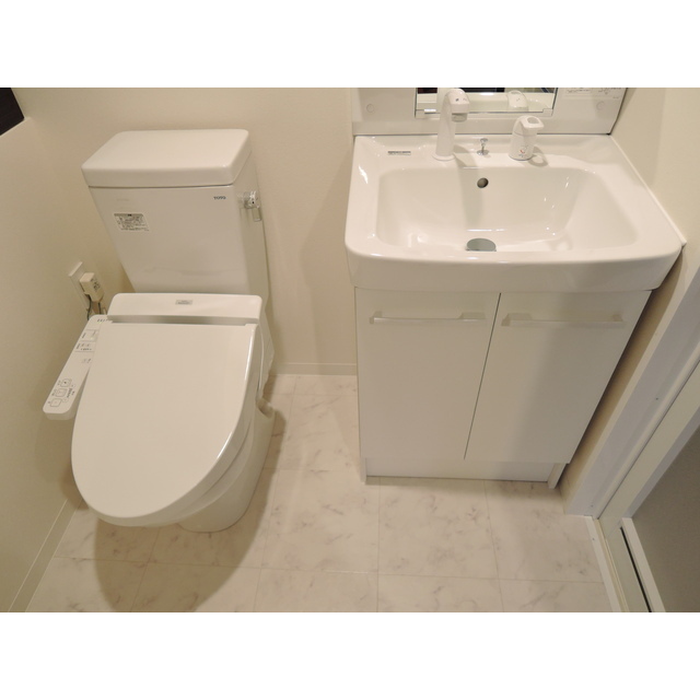 プレール・ドゥーク東新宿Ⅲ 内観