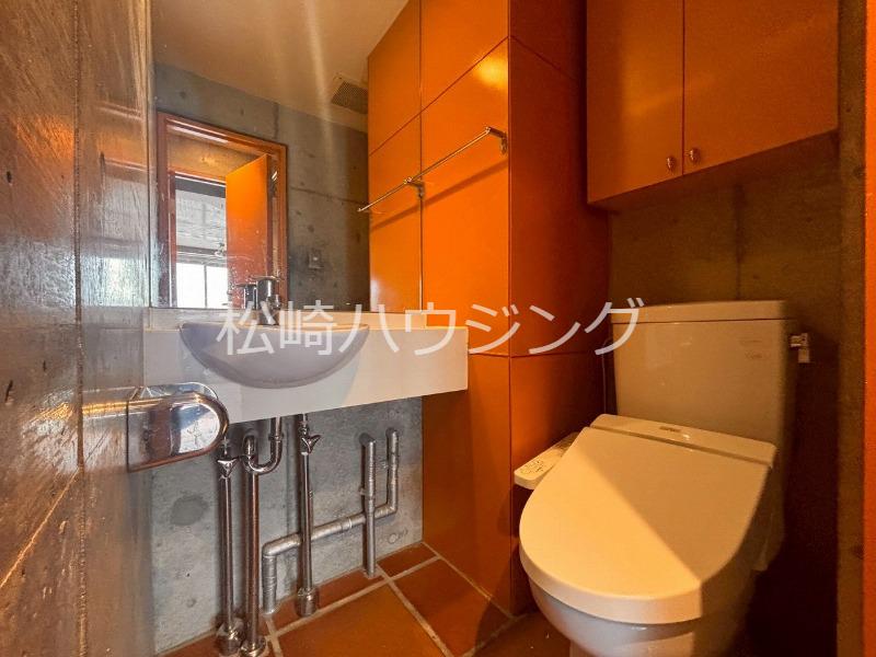 TRINITE Rouge3階 トイレ