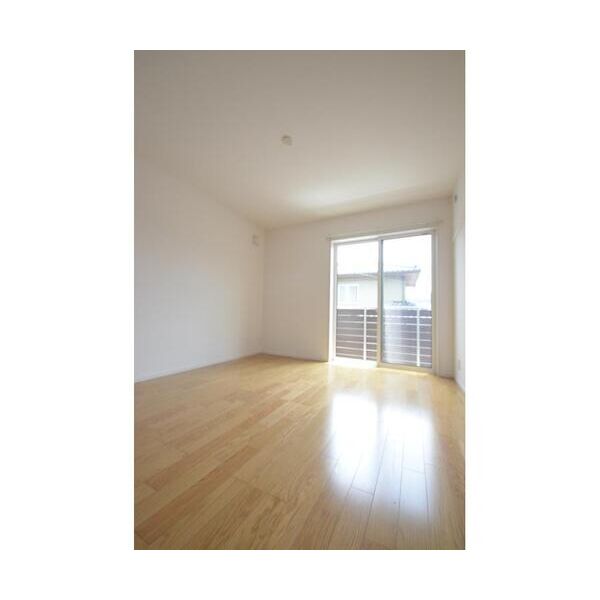 東村山市久米川町5丁目戸建 リビング