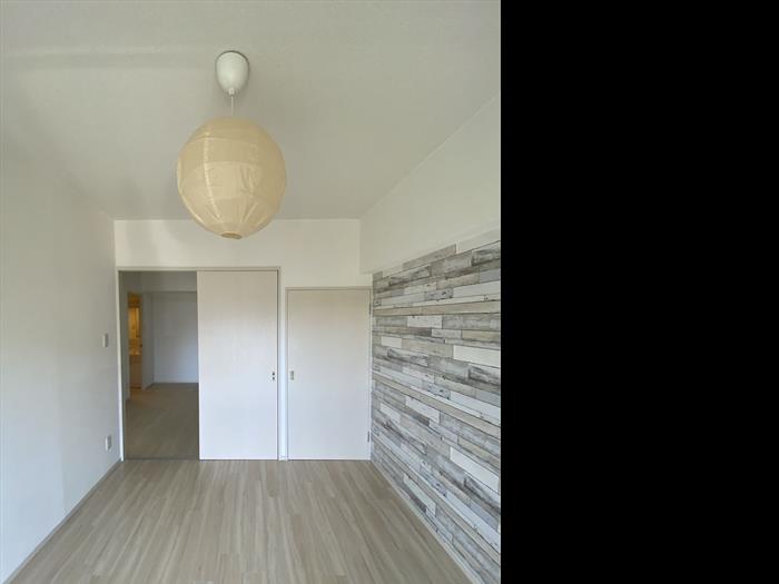 ロイヤルフラット野毛山弐番館 リビング