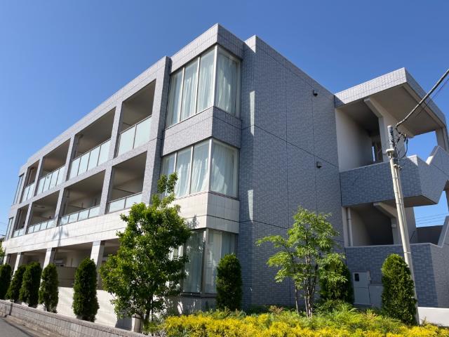 アムール・ゼルコバの外観画像