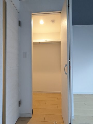 エルファーロ笹塚Ⅱ0401号室 収納