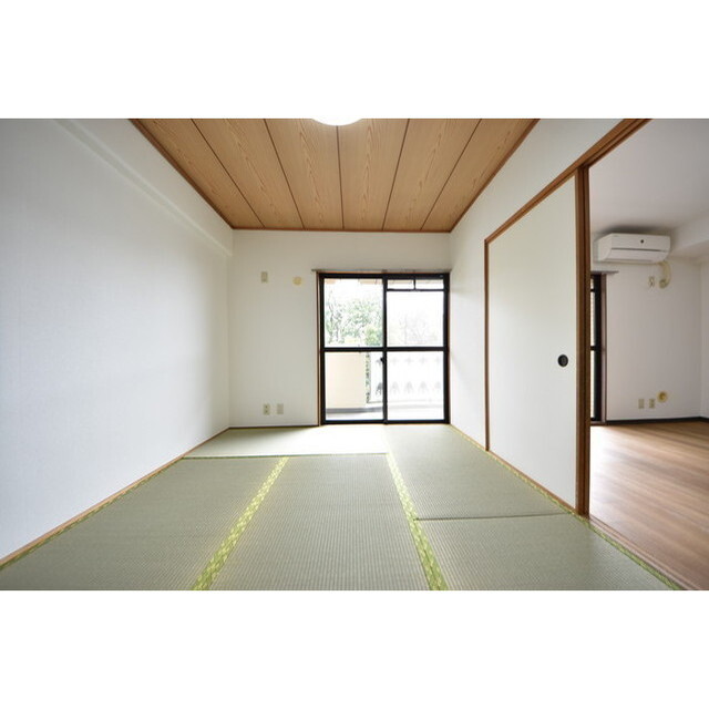 緑の森ハウス3B号室 内観